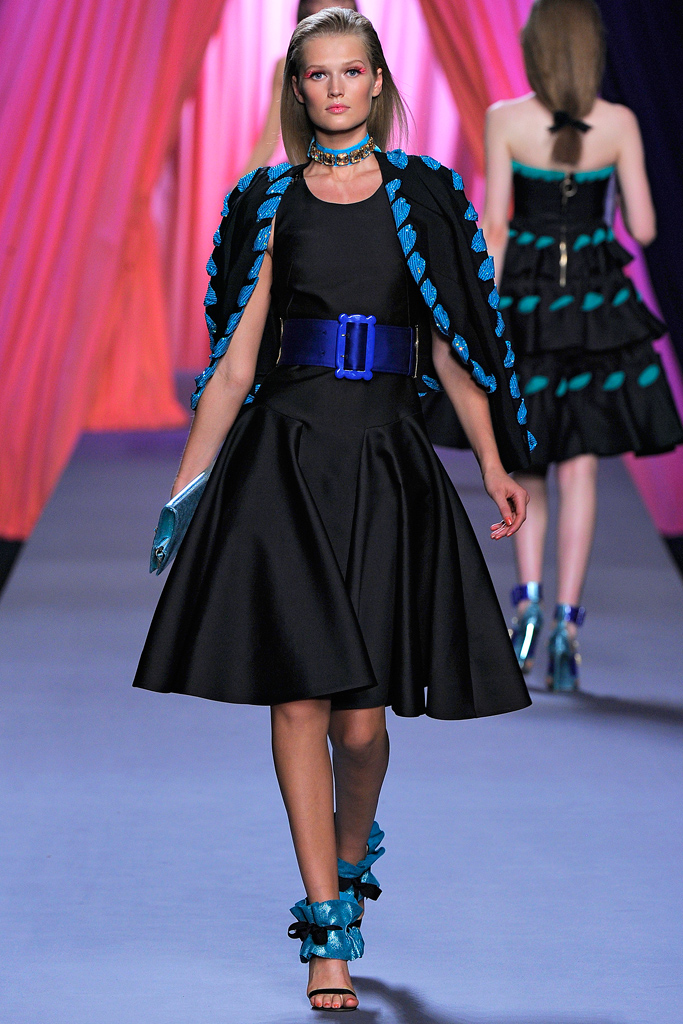 Viktor & Rolf 2012DƬ