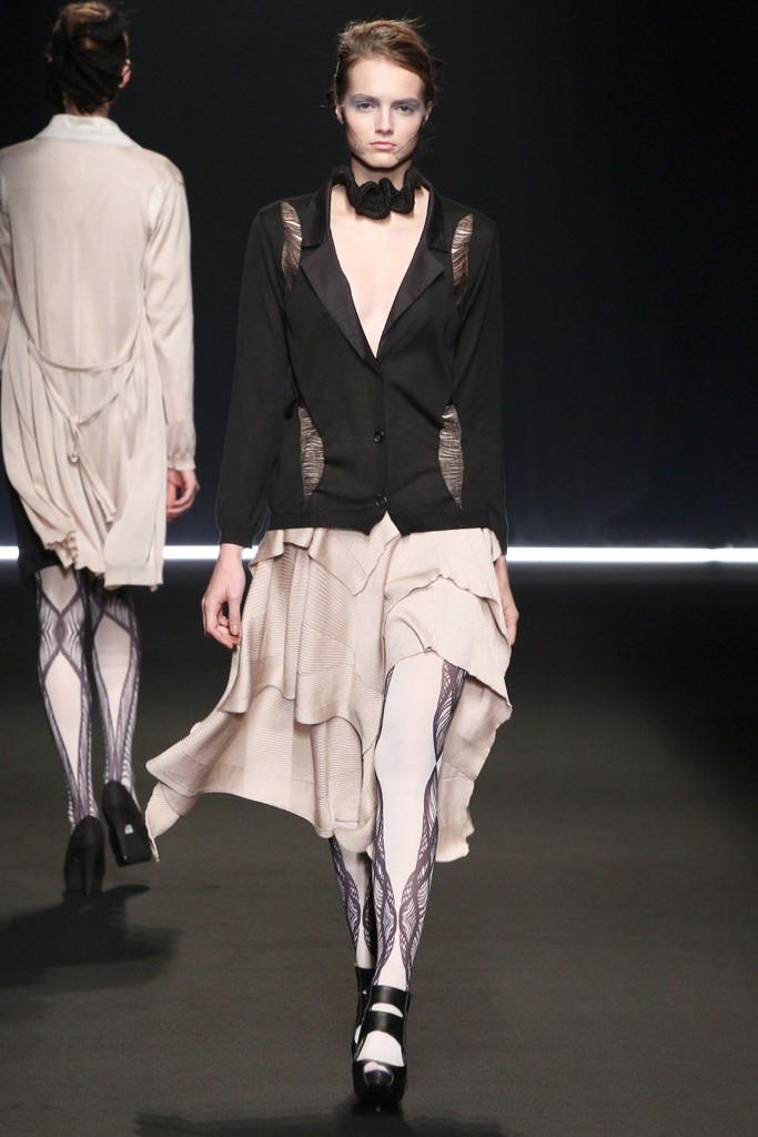 Yasutoshi Ezumi 2012 |DƬ