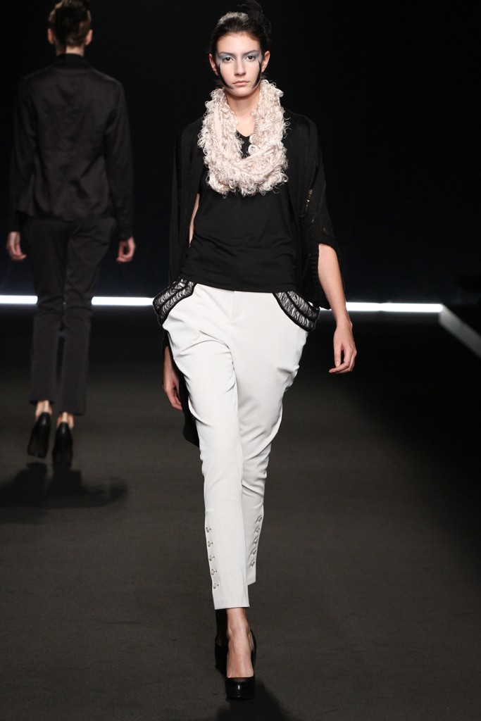 Yasutoshi Ezumi 2012 |DƬ