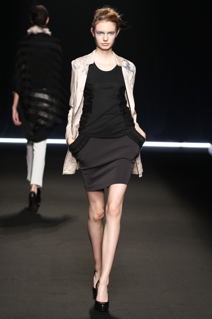 Yasutoshi Ezumi 2012 |DƬ