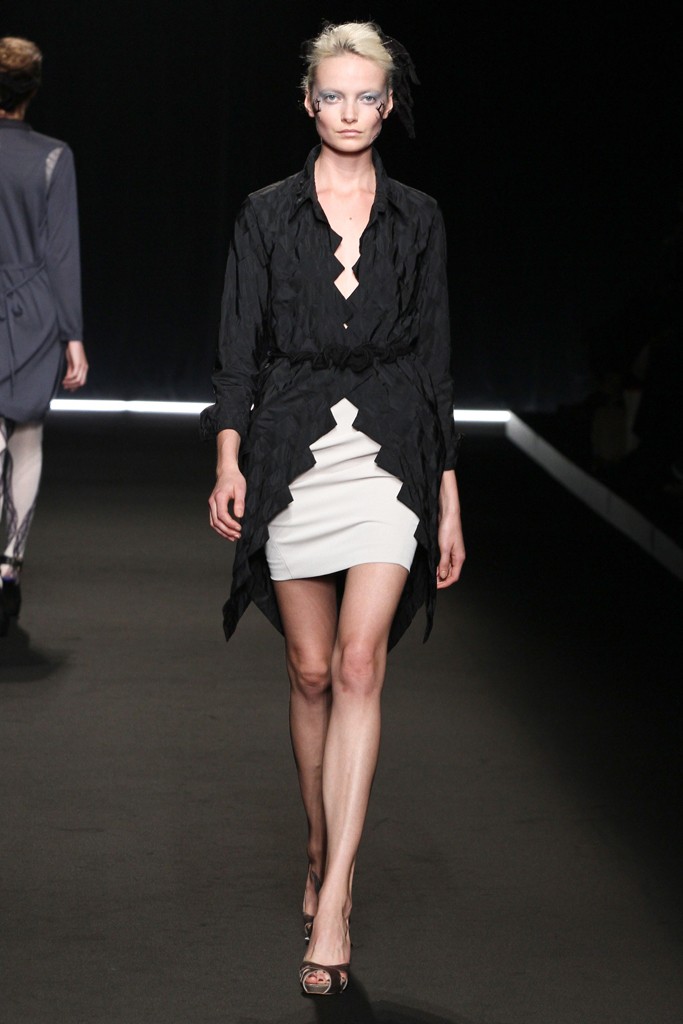 Yasutoshi Ezumi 2012 |DƬ