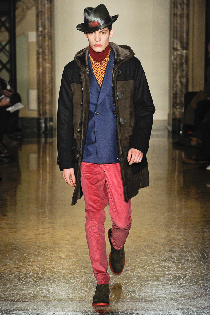 Moschino 2012秋冬男裝高清圖片