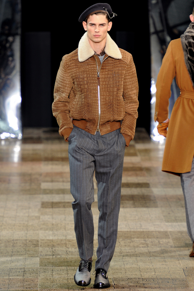 Louis Vuitton 2012ﶬbDƬ