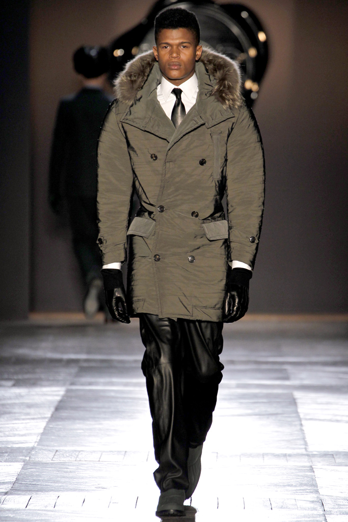 Viktor & Rolf 2012ﶬbDƬ