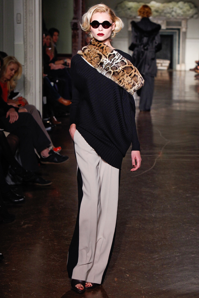 St. John 2012ﶬ¸DƬ