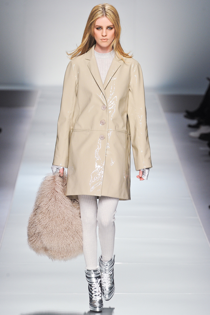 Blumarine 2012ﶬ¸DƬ