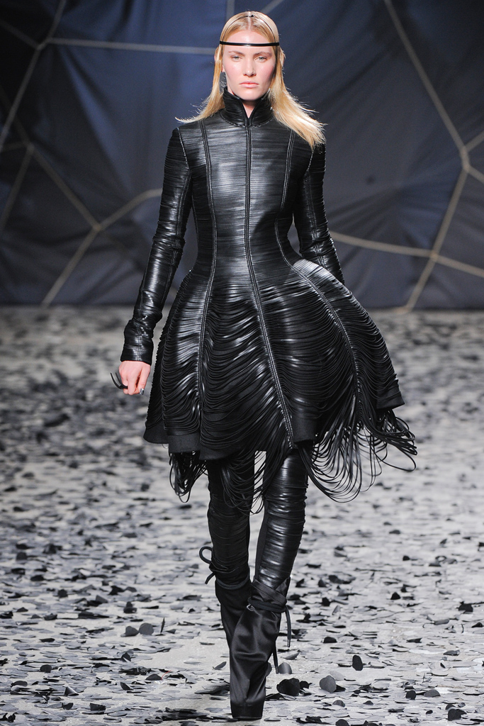 Gareth Pugh 2012ﶬ¸DƬ