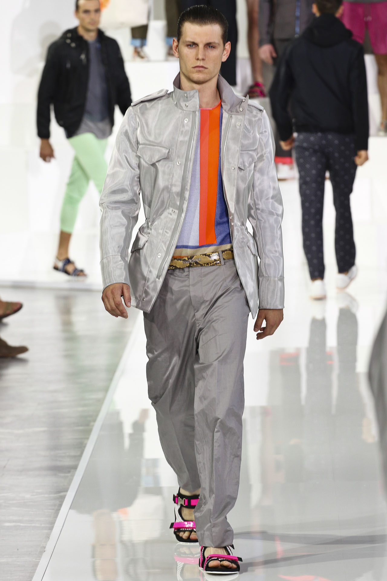 Dirk Bikkemberg 13bDƬ