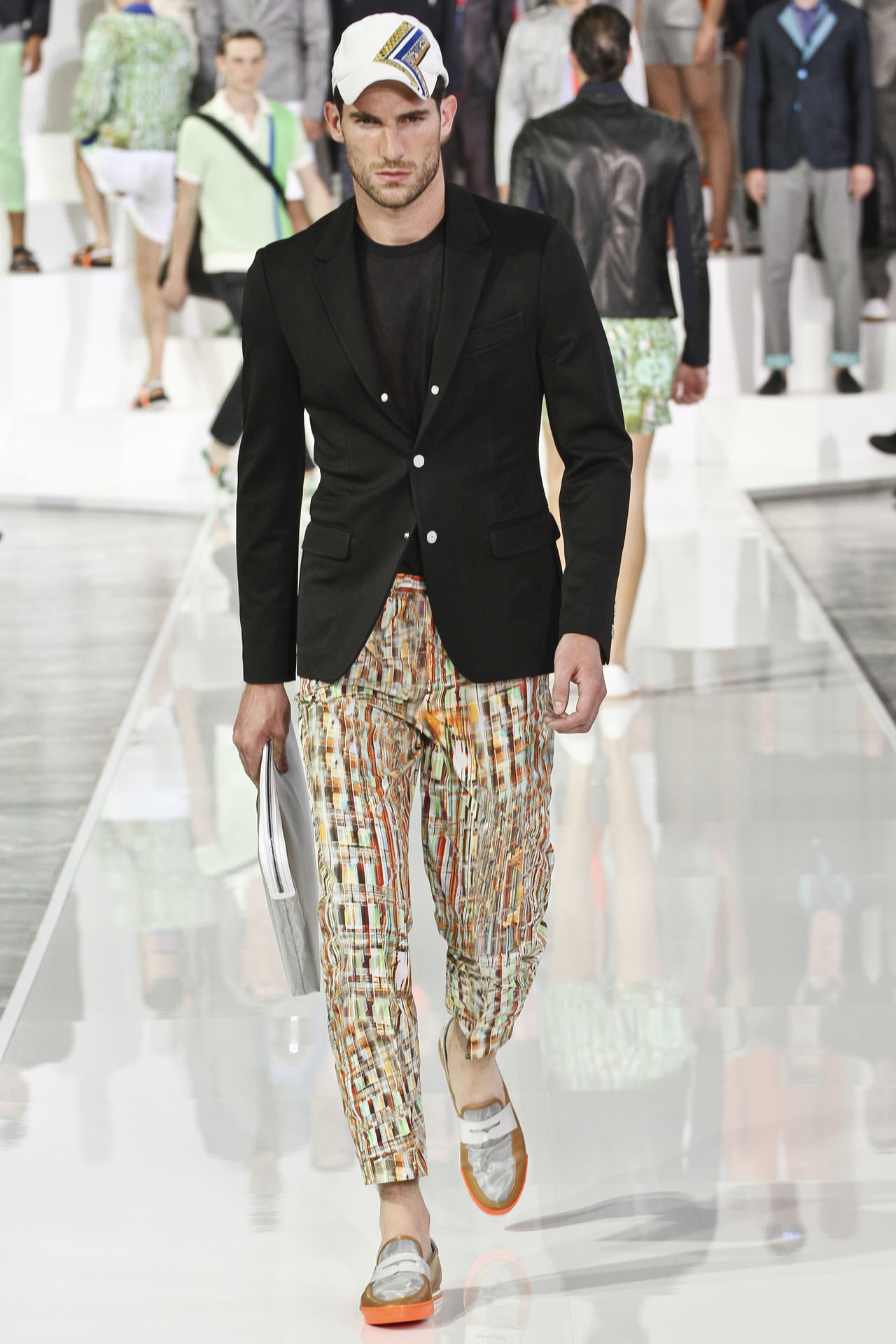 Dirk Bikkemberg 13bDƬ