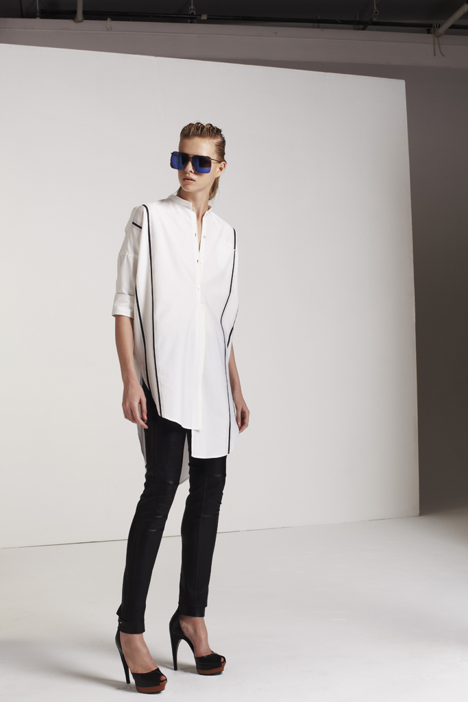 Costume National 13紺DƬ