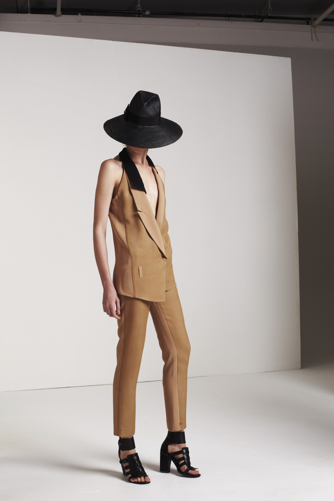 Costume National 13紺DƬ