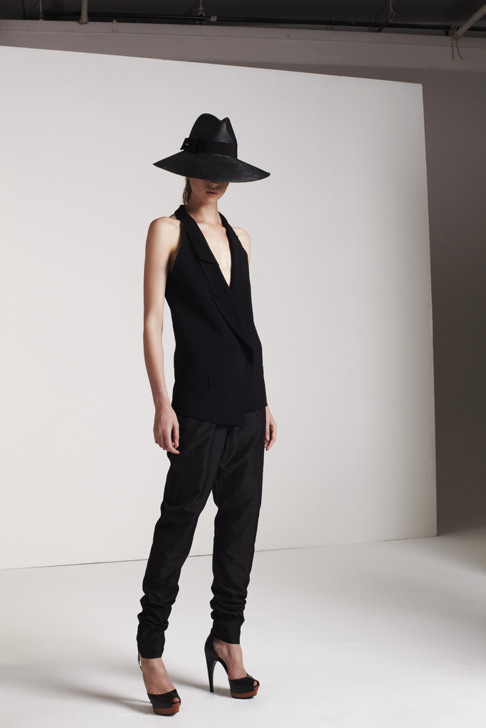 Costume National 13紺DƬ