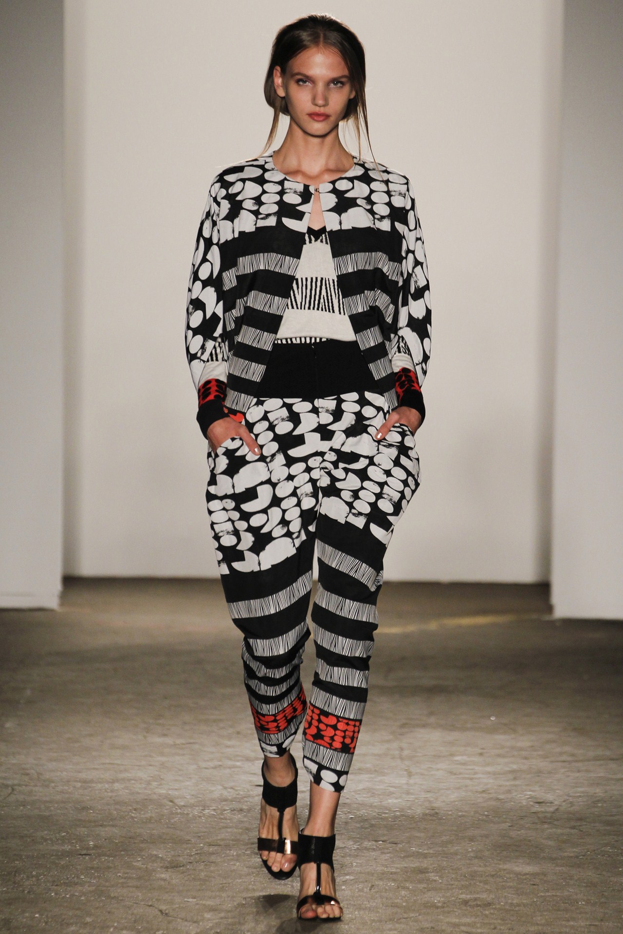 Zero + Maria Cornejo 2013DƬ