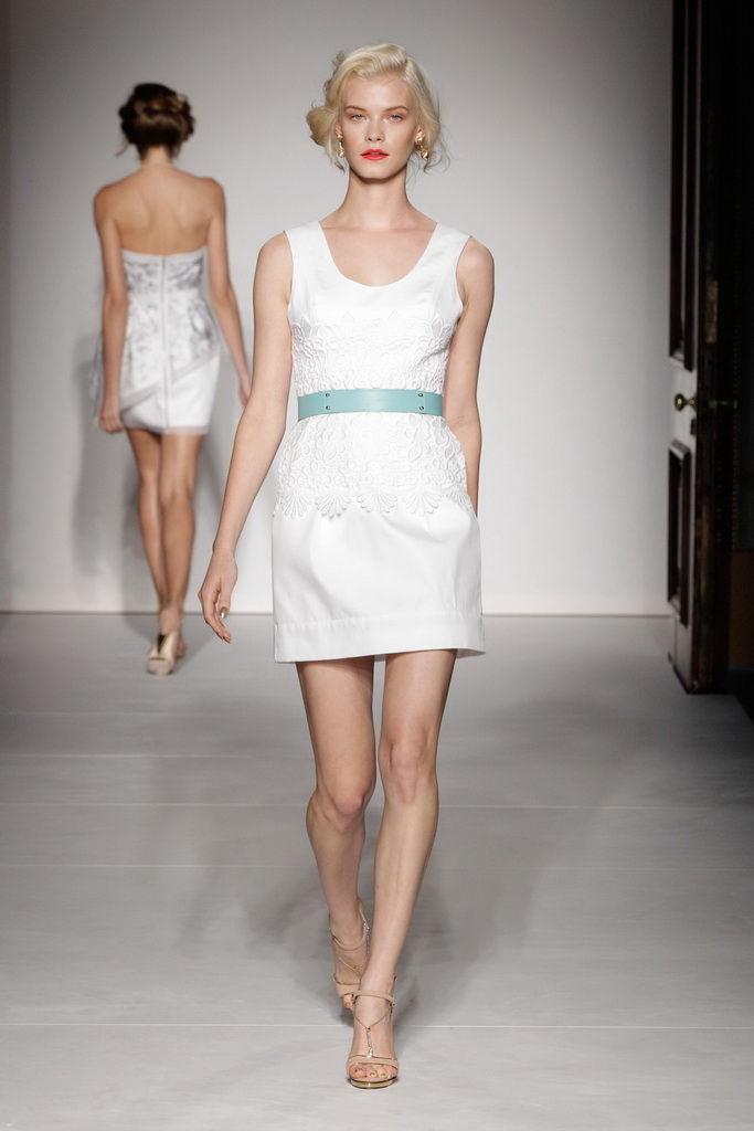 Ashley Isham 2013DƬ