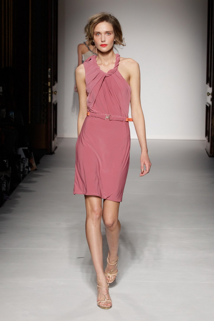 Ashley Isham 2013DƬ