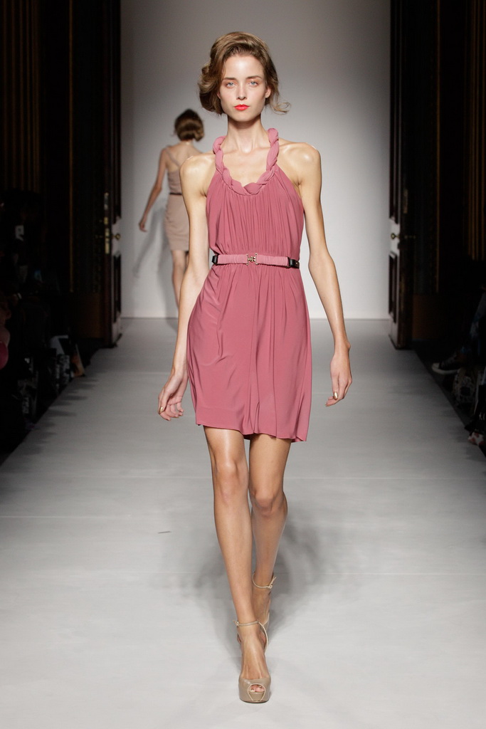Ashley Isham 2013DƬ