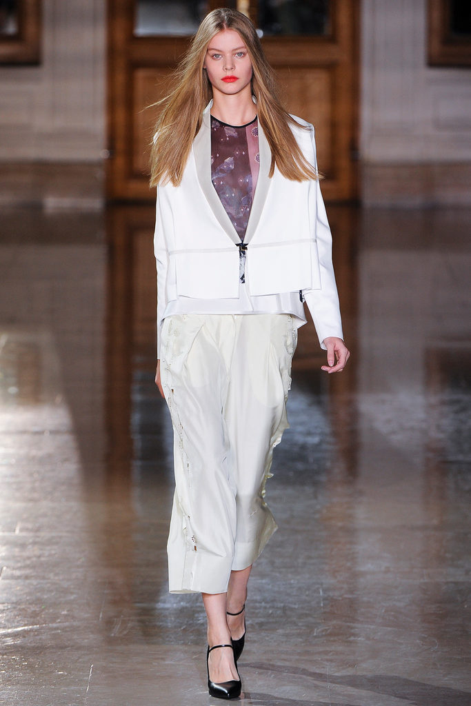 Sharon Wauchob 2013DƬ