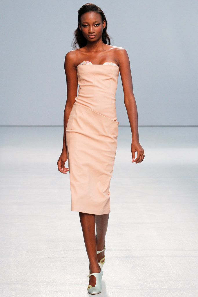 Anne Valerie Hash 2013(chng)DƬ