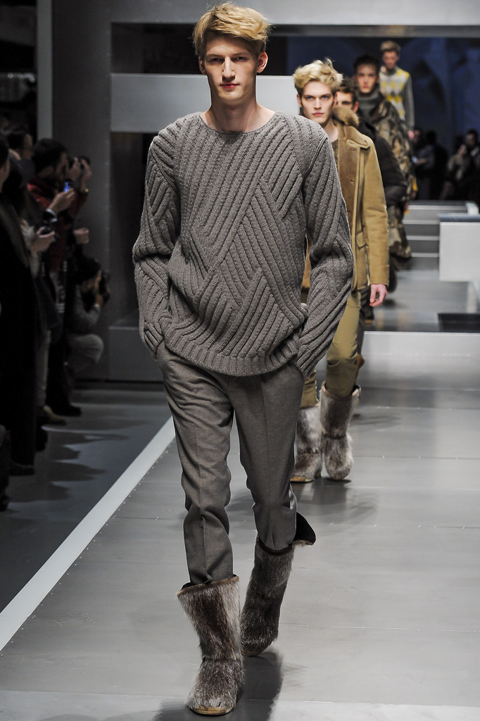 Fendi 2013ﶬbDDƬ