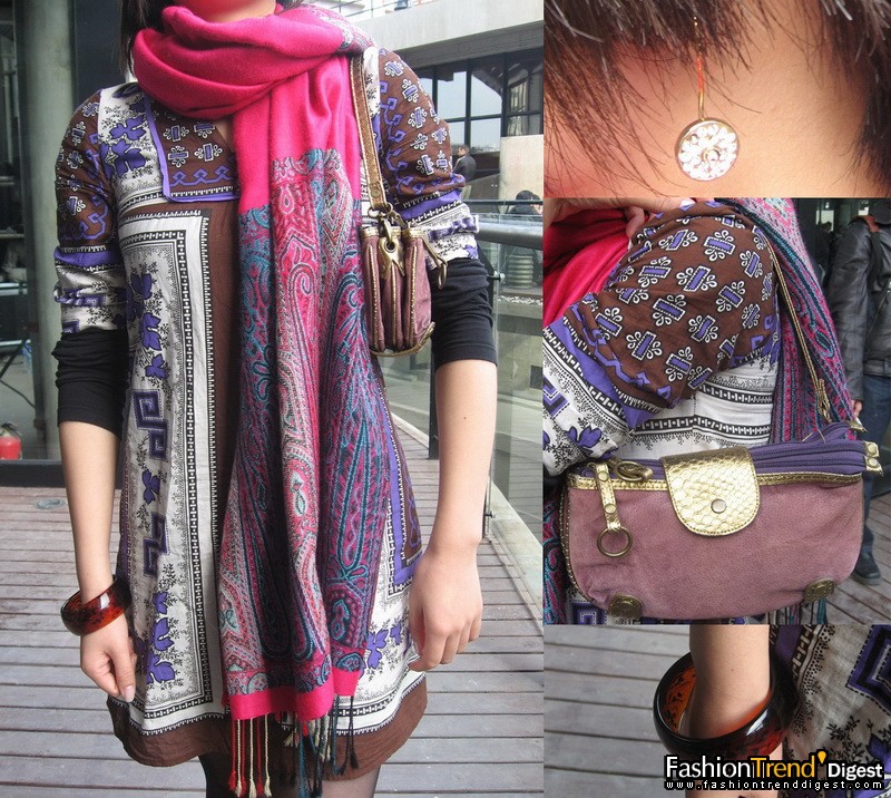 民族印花布袋裙和圍巾 