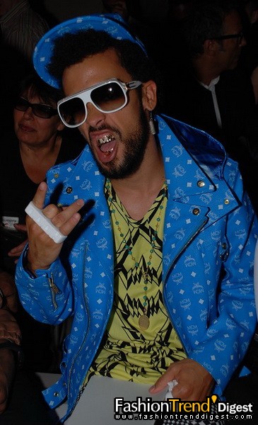 09���İ������b��������