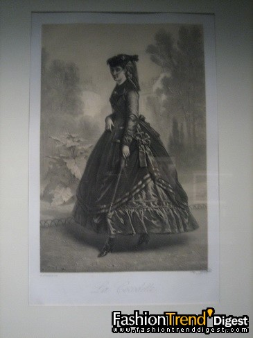 ��������r(sh��)��Ů�b�����^չ�[