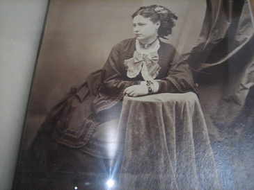 ��������r(sh��)��Ů�b�����^չ�[