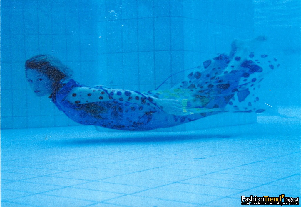 Antwerp Academy, graduate collection Sarah Corynen, 1993 - Photo: Johan Mangelschots 