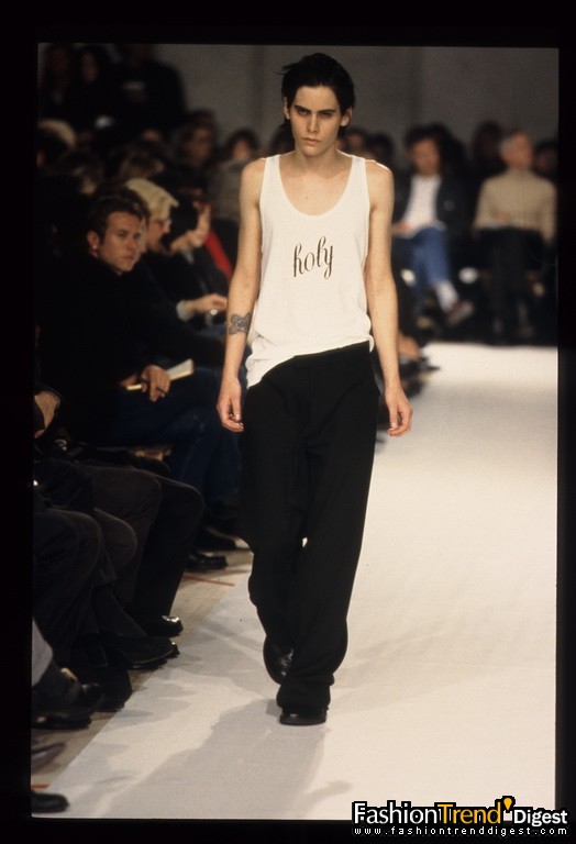 Ann Demeulemeester Spring/Summer 1998 - Photo: chris Moore 