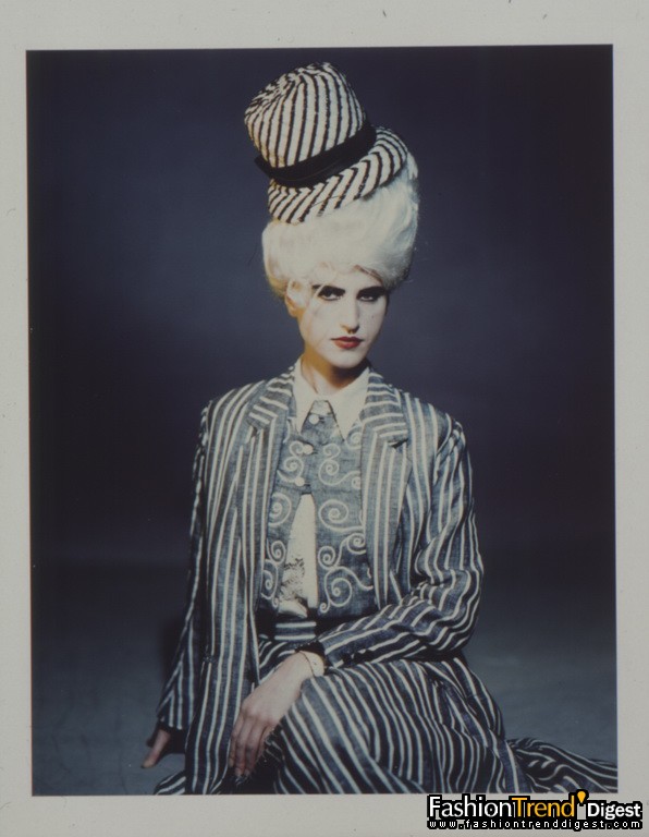 Dirk Van Saene Spring/Summer 1996 - Photo: Patrick Robyn 