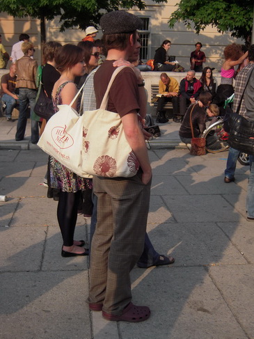 SҲ{ߌModepalastչʾ