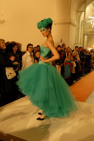 SҲ{ߌModepalastչʾ