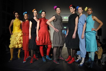 SҲ{ߌModepalastչʾ