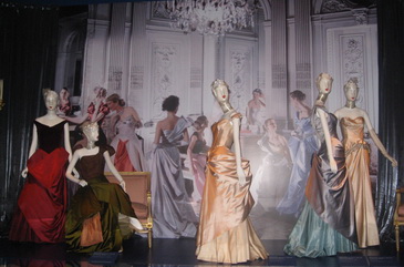 ~s󶼕^Model As Museչ