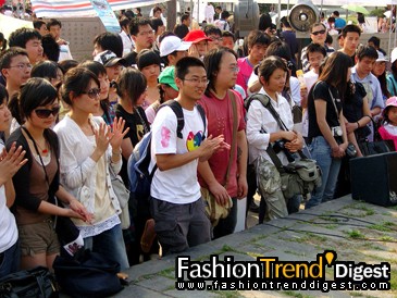 FTD-foto:�������м������K��վ��һ������