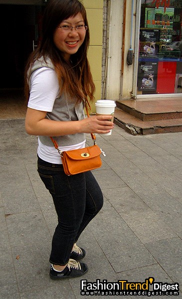 FTD-foto:�������м������K��վ��һ������