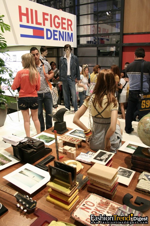 Denim牛仔展區，品牌Tommy Denim 