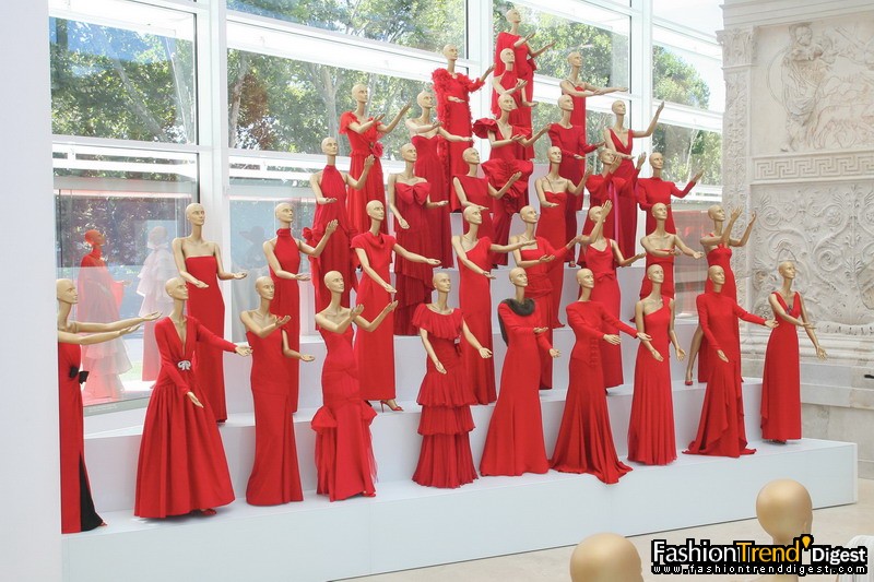 Valentino紅色晚禮服 