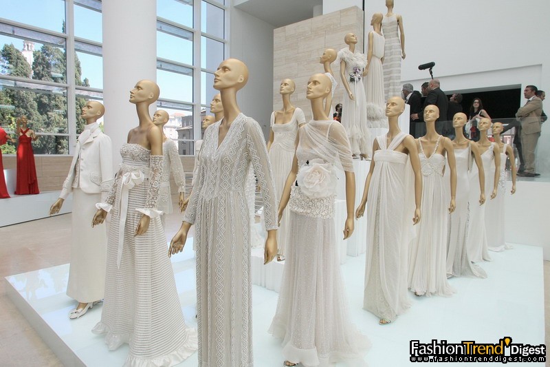 Valentino白色晚禮服 