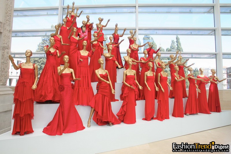 Valentino紅色晚禮服 