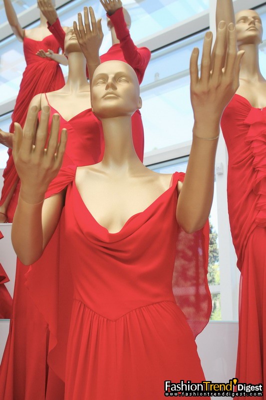 Valentino紅色晚禮服 