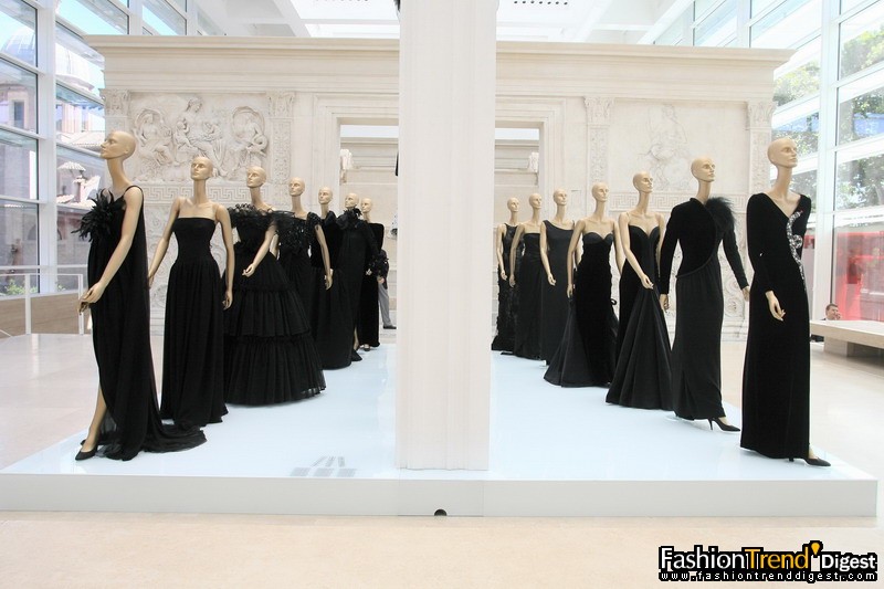 Valentino黑色晚禮服 