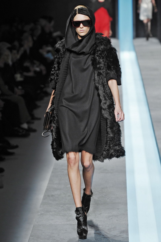 Fendi 09ﶬDƬ