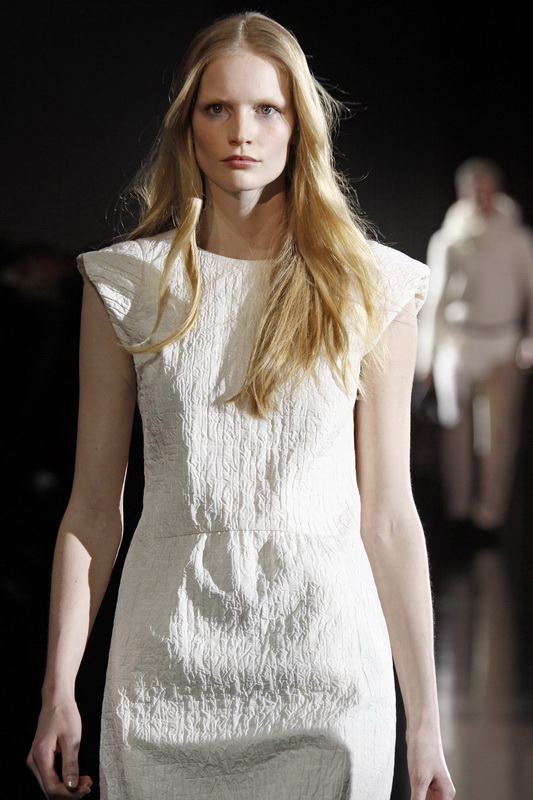  BOSS BLACK 09ﶬDƬ