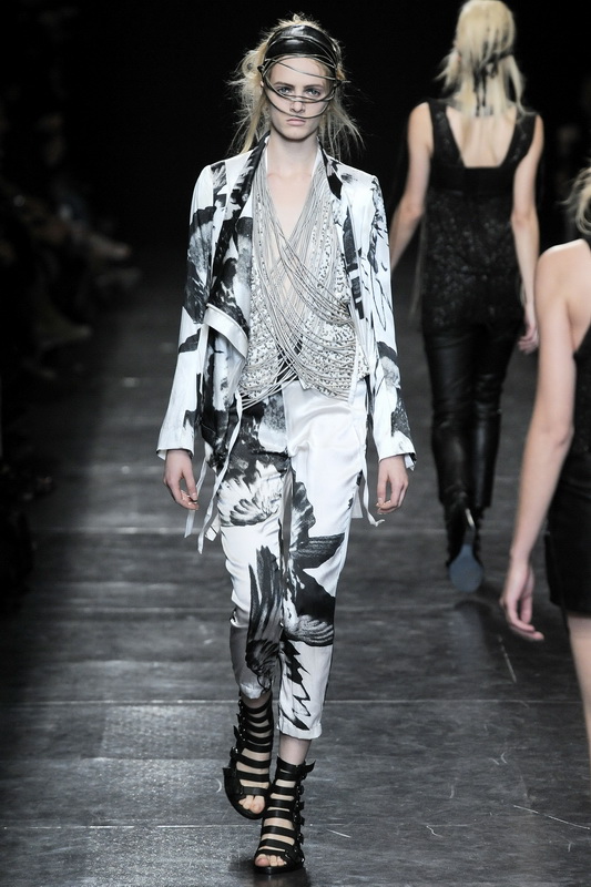 Ann Demeulemeester 10���ĸ���DƬ