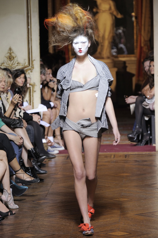 Vivienne Westwood 10ĸDƬ