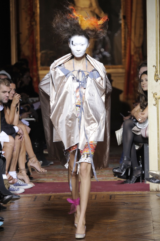 Vivienne Westwood 10ĸDƬ