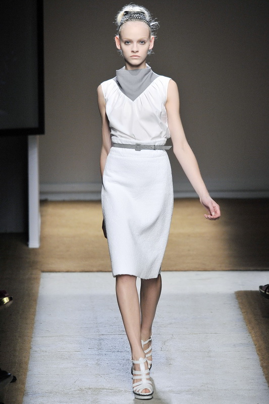 Yves Saint Laurent 10ĸDƬ