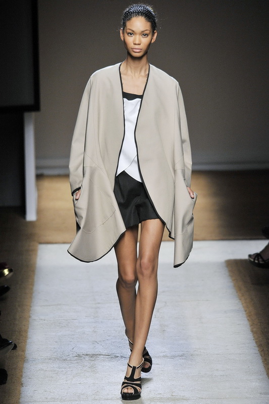 Yves Saint Laurent 10ĸDƬ