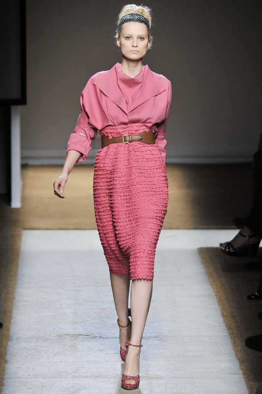 Yves Saint Laurent 10ĸDƬ